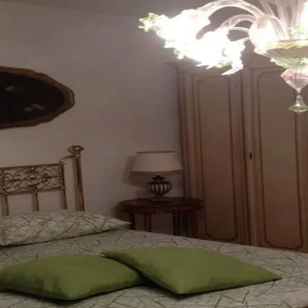 Lucilla's World Bed & Breakfast *