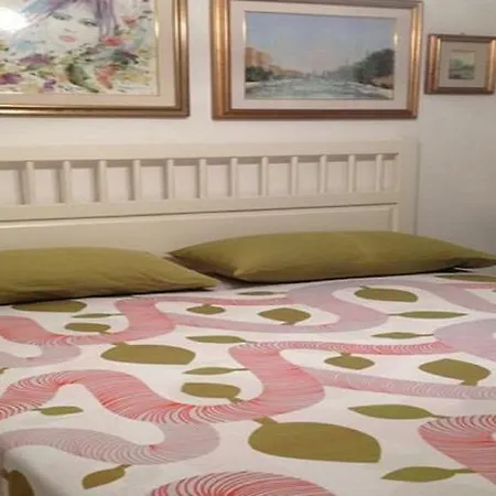 Lucilla's World Bed & Breakfast Fiumicino